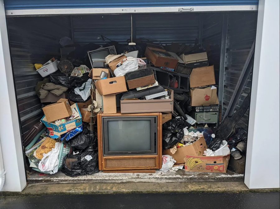 Storage unit cleanout in Mount Vernon